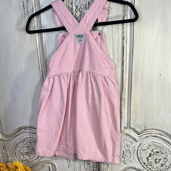 OshKosh B'gosh Pink Overalls for Casual Comfort - Picture 5 of 9